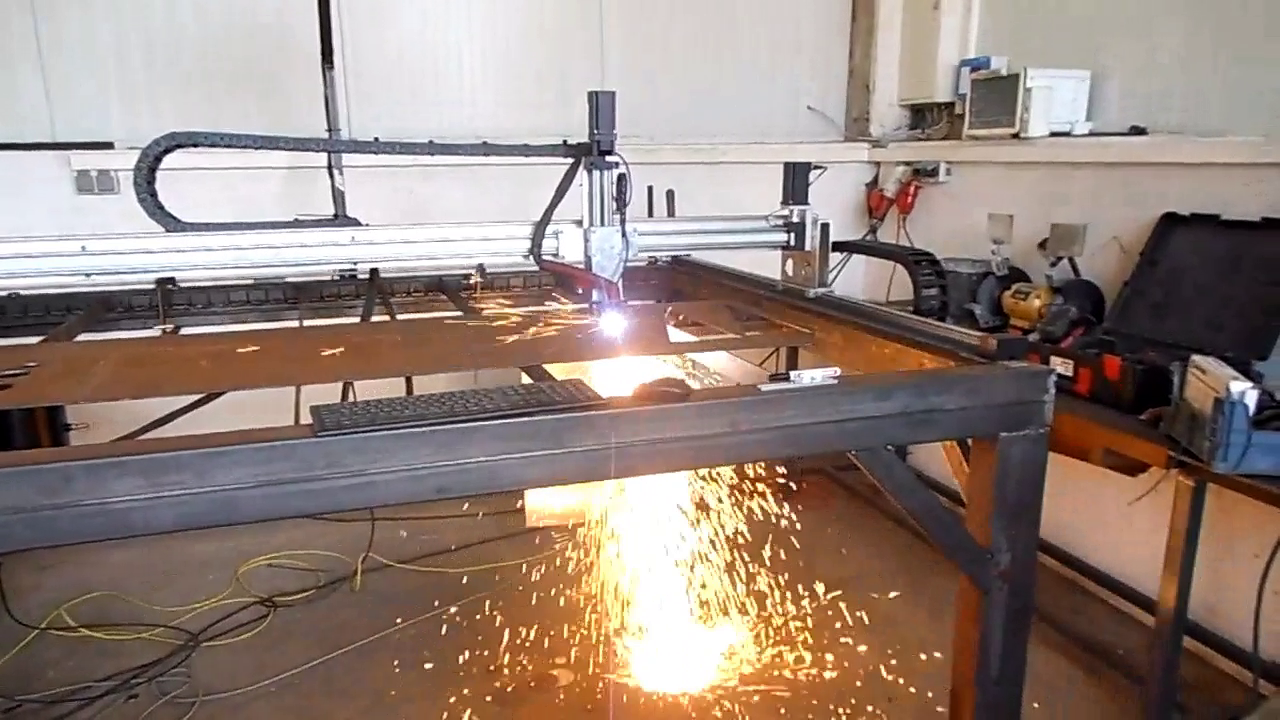 Automated plasma cutter